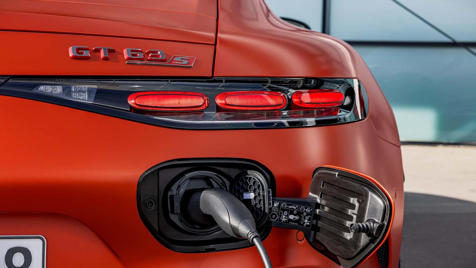 Πρεμιέρα για την γρηγορότερη Mercedes-AMG όλων των εποχών!